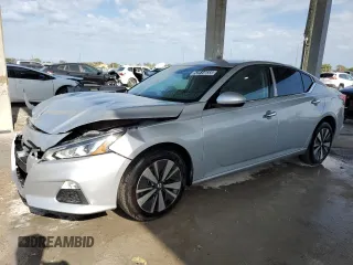 2022 Nissan Altima SV with VIN 1N4BL4DW1NN366412, listed as a Copart auction lot 52514655 with 50,869 mi miles and Clean Title. Bid and sale history available at DreamBid. Image 1.