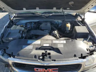 2000 GMC New Sierra 1500 SLE with VIN 2GTEC19T0Y1358568, listed as a Copart auction lot 43400635 with 299,733 mi miles and Salvage Title. Bid and sale history available at carsss.com. Image 12.