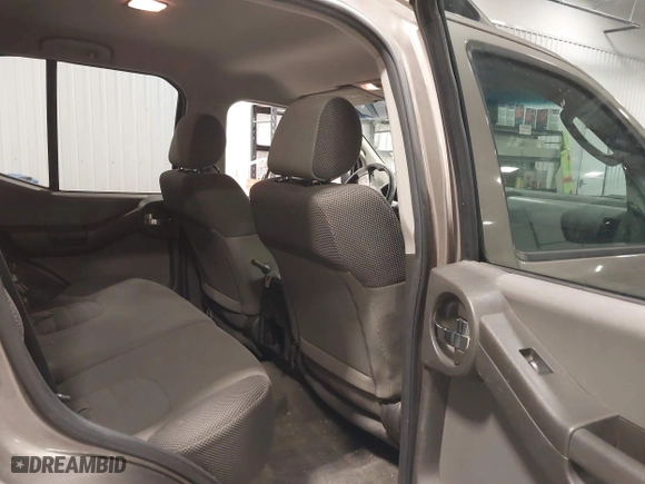 2005 Nissan Xterra S with VIN 5N1AN08W05C615423, listed as a IAAI auction lot 41730148 with 223,930 mi miles. Bid and sale history available at carsss.com. Image 8.