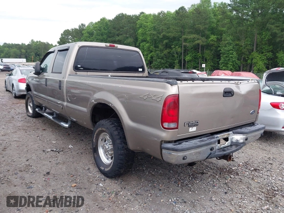 2003 Ford F-250 XL z VIN 1FTNW21L03EB30196, wystawiony jako IAAI lot #42399663 z przebiegiem 281 014 mil mil oraz . Historia ofert i sprzedaży dostępna na DreamBid. Obrazek 3.