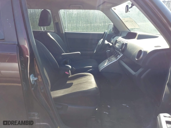 2008 Scion xB with VIN JTLKE50E581025201, listed as a IAAI auction lot 41973801 with 261,507 mi miles. Bid and sale history available at carsss.com. Image 5.