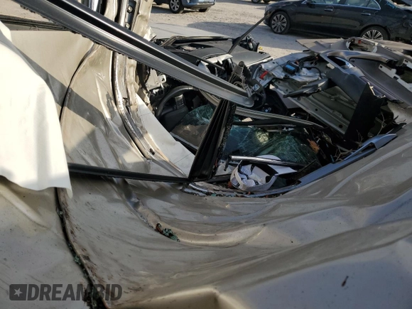 2011 Lexus GX 460 Premium z VIN JTJJM7FXXB5023004, wystawiony jako Copart lot #86500184 z przebiegiem Nie podano mil oraz Nie do naprawy • Non repairable. Historia ofert i sprzedaży dostępna na DreamBid. Obrazek 8.