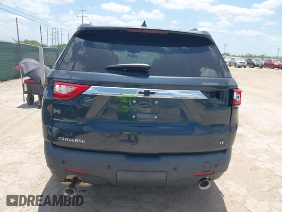 2018 Chevrolet Traverse LT Cloth z VIN 1GNERGKW0JJ242781, wystawiony jako IAAI lot #42458318 z przebiegiem 16 177 mil mil oraz . Historia ofert i sprzedaży dostępna na DreamBid. Obrazek 16.