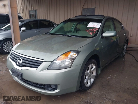 2007 Nissan Altima 2.5 S with VIN 1N4AL21E67C234966, listed as a IAAI auction lot 41910895 with 239,566 mi miles. Bid and sale history available at carsss.com. Image 2.