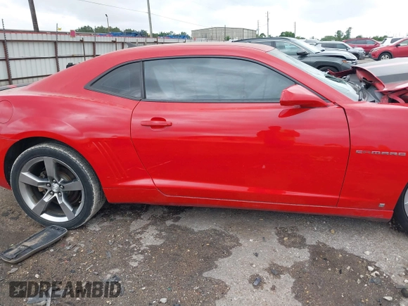 2010 Chevrolet Camaro 1LT z VIN 2G1FB1EV5A9104868, wystawiony jako IAAI lot #42206793 z przebiegiem 200 451 mil mil oraz . Historia ofert i sprzedaży dostępna na DreamBid. Obrazek 13.