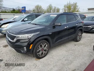2021 Kia Seltos SX z VIN KNDETCA27M7184817, wystawiony jako Copart lot #52396775 z przebiegiem 64 212 mil mil oraz Szkoda całkowita • Salvage title. Historia ofert i sprzedaży dostępna na DreamBid. Obrazek 1.