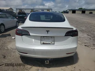 2018 Tesla Model 3 Long Range Battery z VIN 5YJ3E1EB7JF106429, wystawiony jako Copart lot #56319995 z przebiegiem 145 648 mil mil oraz Tytuł czysty. Historia ofert i sprzedaży dostępna na DreamBid. Obrazek 6.