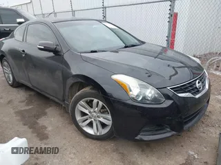 2013 Nissan Altima S with VIN 1N4AL2EP1DC904060, listed as a IAAI auction lot 41588292 with 102,381 mi miles and . Bid and sale history available at DreamBid. Image 1.