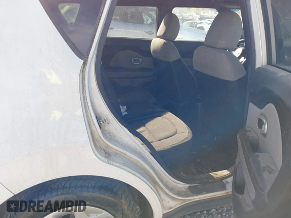 2015 Kia Soul with VIN KNDJN2A20F7808902, listed as a IAAI auction lot 42067299 with 156,908 mi miles. Bid and sale history available at carsss.com. Image 8.