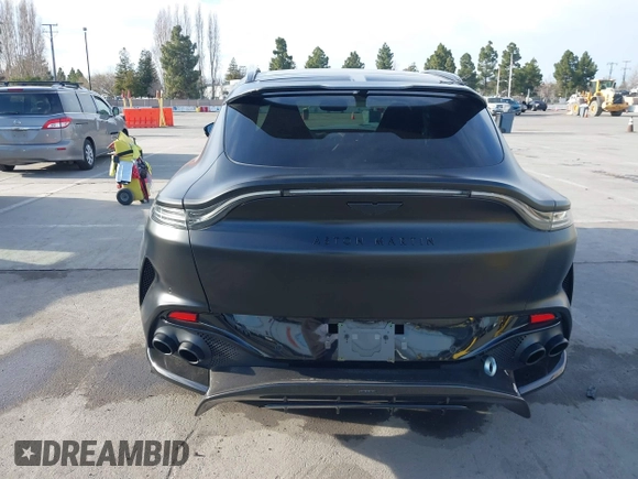 2023 Aston Martin DBX 707 z VIN SD7VUJBW8PTV07531, wystawiony jako IAAI lot #41608734 z przebiegiem 8476 mil mil oraz . Historia ofert i sprzedaży dostępna na DreamBid. Obrazek 17.
