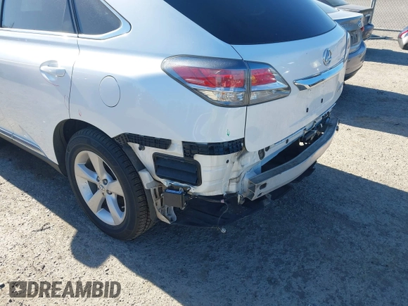 2015 Lexus RX 350 z VIN 2T2BK1BA4FC305879, wystawiony jako IAAI lot #42665618 z przebiegiem 104 532 mil mil oraz . Historia ofert i sprzedaży dostępna na DreamBid. Obrazek 6.
