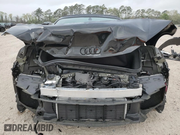 2018 Audi R8 z VIN WUAVACFX8J7900987, wystawiony jako Copart lot #45409684 z przebiegiem 6572 mil mil oraz . Historia ofert i sprzedaży dostępna na DreamBid. Obrazek 5.