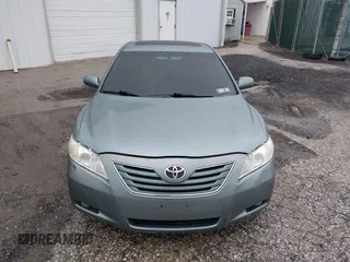 2007 Toyota Camry CE z VIN 4T1BE46K37U716769, wystawiony jako IAAI lot #42233779 z przebiegiem 166 265 mil mil oraz . Historia ofert i sprzedaży dostępna na DreamBid. Obrazek 12.