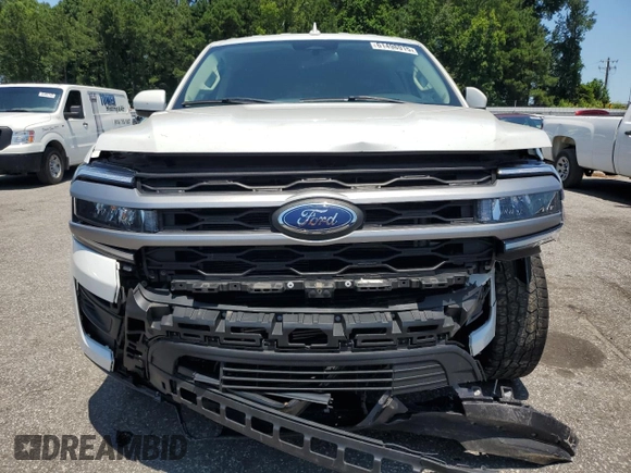 2022 Ford Expedition XLT with VIN 1FMJU1HT7NEA32284, listed as a Copart auction lot 61498915 with 23,510 mi miles and Salvage title. Bid and sale history available at DreamBid. Image 5.