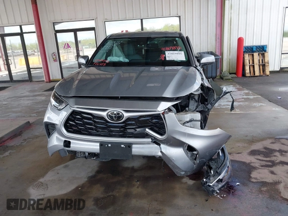 2021 Toyota Highlander L z VIN 5TDCZRBH9MS543232, wystawiony jako IAAI lot #41869895 z przebiegiem 41 031 mil mil oraz . Historia ofert i sprzedaży dostępna na DreamBid. Obrazek 12.