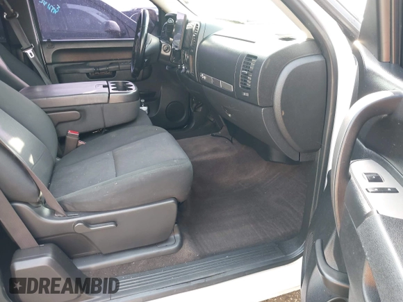 2013 Chevrolet Silverado 1500 LT with VIN 1GCRCSE05DZ366248, listed as a IAAI auction lot 42122068 with 233,316 mi miles and . Bid and sale history available at DreamBid. Image 5.