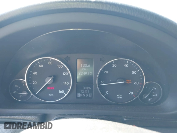 2005 Mercedes-Benz C 230 Kompressor z VIN WDBRF40J45F724055, wystawiony jako IAAI lot #42362897 z przebiegiem 234 922 mil mil oraz . Historia ofert i sprzedaży dostępna na DreamBid. Obrazek 7.