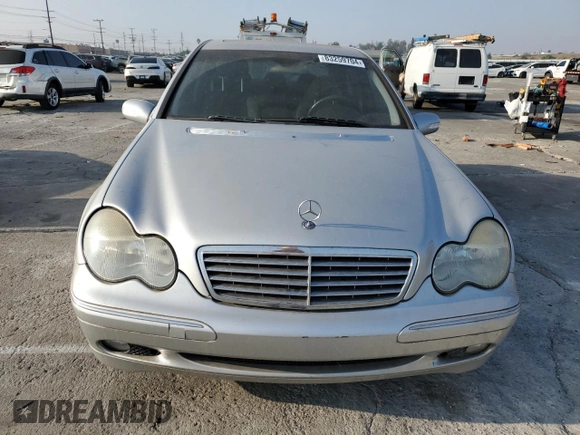 2004 Mercedes-Benz C 320 with VIN WDBRF64J84F450198, listed as a Copart auction lot 83259704 with 104,005 mi miles and Clean Title. Bid and sale history available at DreamBid. Image 5.