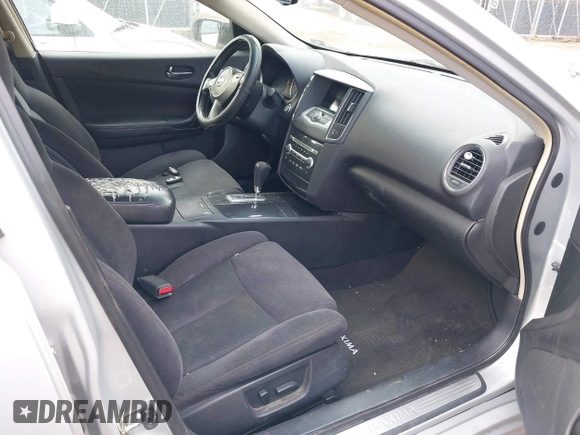 2014 Nissan Maxima SV with VIN 1N4AA5AP4EC499777, listed as a IAAI auction lot 41469597 with 191,125 mi miles and . Bid and sale history available at DreamBid. Image 5.