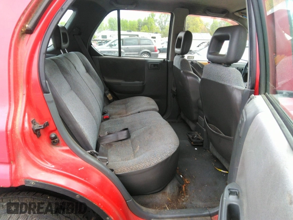1998 Isuzu Rodeo S z VIN 4S2CK58WXW4325645, wystawiony jako IAAI lot #42013228 z przebiegiem 300 698 mil mil oraz . Historia ofert i sprzedaży dostępna na DreamBid. Obrazek 8.
