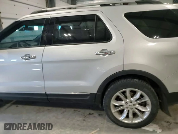 2015 Ford Explorer Limited z VIN 1FM5K8F8XFGA30808, wystawiony jako Copart lot #54839745 z przebiegiem 157 198 mil mil oraz Szkoda całkowita • Salvage title. Historia ofert i sprzedaży dostępna na DreamBid. Obrazek 14.