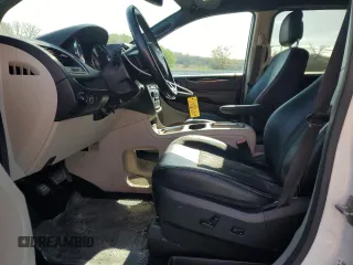2019 Dodge Grand Caravan SXT with VIN 2C4RDGCG8KR724184, listed as a Copart auction lot 51268545 with 112,576 mi miles and Salvage Title. Bid and sale history available at DreamBid. Image 7.
