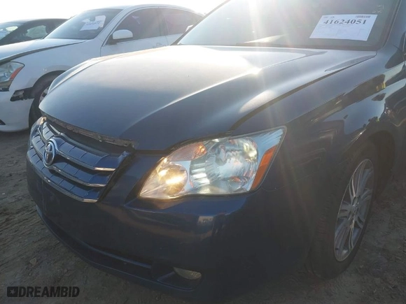 2006 Toyota Avalon XL with VIN 4T1BK36B76U070962, listed as a IAAI auction lot 41624051 with 147,966 mi miles. Bid and sale history available at carsss.com. Image 15.