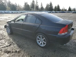 2005 Volvo S60 with VIN YV1RH592652476681, listed as a Copart auction lot 50420705 with 0 mi miles and Salvage Title. Bid and sale history available at carsss.com. Image 2.