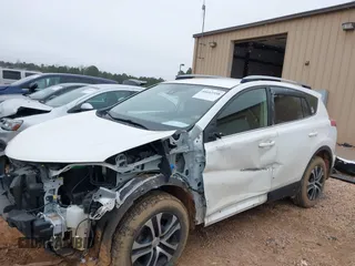 2017 Toyota RAV4 LE с VIN JTMZFREV9HJ142576, выставлен на аукционе IAAI как лот 41612358 с пробегом 75 608 миль миль и . История ставок и продаж доступна на DreamBid. Изображение 15.