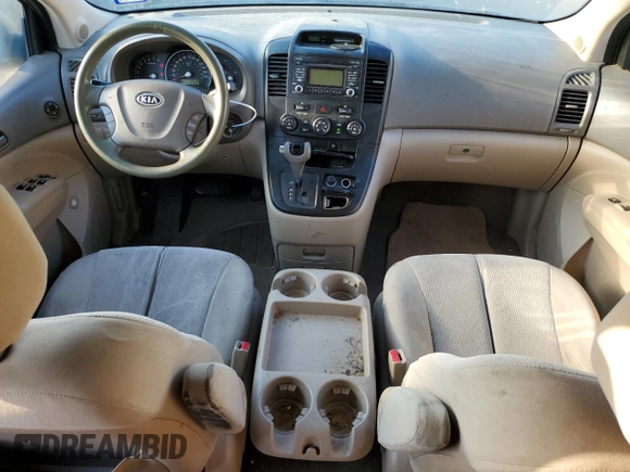 2009 Kia Sedona LX with VIN KNDMB233696294267, listed as a Copart auction lot 70320384 with 276,205 mi miles and Clean Title. Bid and sale history available at carsss.com. Image 8.