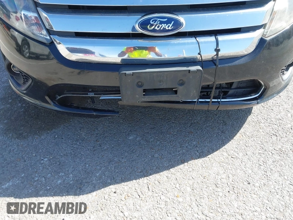 2011 Ford Fusion SE with VIN 3FAHP0HA8BR232236, listed as a IAAI auction lot 41819322 with 196,339 mi miles. Bid and sale history available at carsss.com. Image 6.