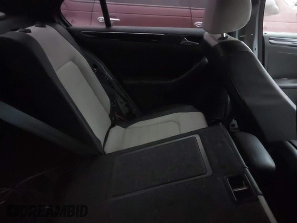 2015 Volkswagen Jetta SE с VIN 3VWD17AJ7FM414183, выставлен на аукционе IAAI как лот 41643633 с пробегом 169 145 миль миль и . История ставок и продаж доступна на DreamBid. Изображение 8.