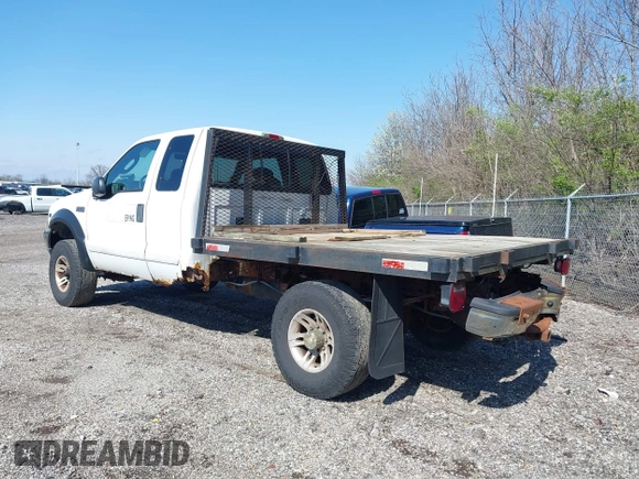 2003 Ford F-350 XL with VIN 1FTSX31S13EB86208, listed as a IAAI auction lot 41940182 with 210,042 mi miles and . Bid and sale history available at DreamBid. Image 3.
