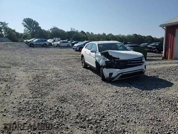 2022 Volkswagen Atlas SE with VIN 1V2LC2CA6NC200437, listed as a Copart auction lot 72356214 with 67,105 mi miles and Salvage title. Bid and sale history available at DreamBid. Image 12.