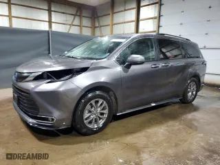 2024 Toyota Sienna XLE with VIN 5TDYRKEC8RS205440, listed as a Copart auction lot 54407305 with 49,934 mi miles and Clean Title. Bid and sale history available at carsss.com. Image 1.