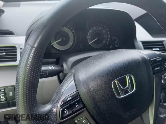 2014 Honda Odyssey EX z VIN 5FNRL5H43EB110147, wystawiony jako IAAI lot #42447601 z przebiegiem Nie podano mil oraz . Historia ofert i sprzedaży dostępna na DreamBid. Obrazek 7.