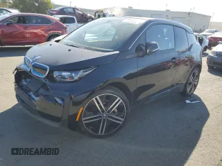 2018 BMW i3 with VIN WBY7Z2C5XJVE61932, listed as a Copart auction lot 72055694 with 0 mi miles and Salvage Title. Bid and sale history available at carsss.com. Image 1.