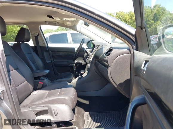 2010 Volkswagen Jetta TDI z VIN 3VWPL7AJ5AM660293, wystawiony jako IAAI lot #42636927 z przebiegiem 234 740 mil mil oraz . Historia ofert i sprzedaży dostępna na DreamBid. Obrazek 5.