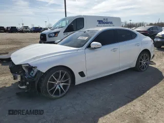 2022 Genesis G70 2.0T z VIN KMTG34TA6NU094050, wystawiony jako Copart lot #50064305 z przebiegiem 48 970 mil mil oraz Szkody całkowita. Historia ofert i sprzedaży dostępna na DreamBid. Obrazek 1.