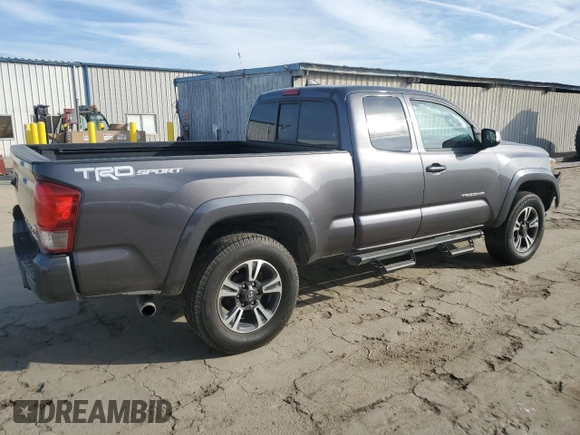 2017 Toyota Tacoma SR5 z VIN 5TFRZ5CN6HX034934, wystawiony jako Copart lot #42181755 z przebiegiem 176 511 mil mil oraz Szkoda całkowita • Salvage title. Historia ofert i sprzedaży dostępna na DreamBid. Obrazek 3.