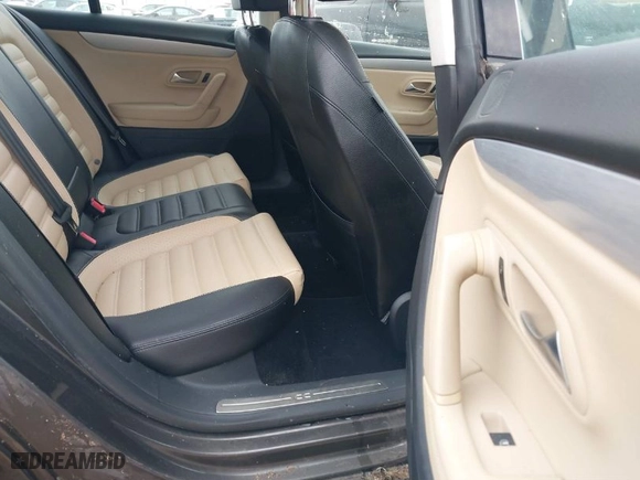 2013 Volkswagen CC Sport with VIN WVWBN7AN2DE520545, listed as a IAAI auction lot 41541009 with 132,934 mi miles. Bid and sale history available at carsss.com. Image 8.