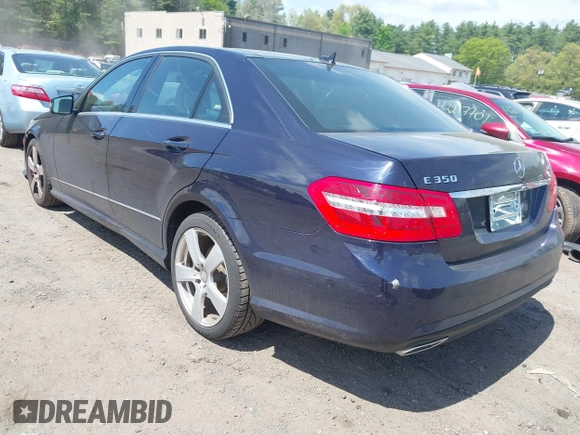 2010 Mercedes-Benz E 350 Luxury z VIN WDDHF8HB7AA114536, wystawiony jako IAAI lot #42237304 z przebiegiem 117 125 mil mil oraz . Historia ofert i sprzedaży dostępna na DreamBid. Obrazek 3.