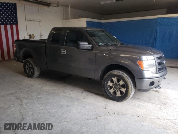 2013 Ford F-150 XL z VIN 1FTFX1EF4DKD52145, wystawiony jako Copart lot #58738525 z przebiegiem 209 330 mil mil oraz Czysty tytuł • Clean title. Historia ofert i sprzedaży dostępna na DreamBid. Obrazek 4.