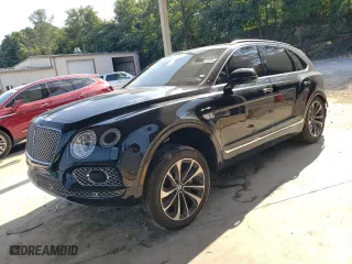 2017 Bentley Bentayga W12 with VIN SJAAC2ZV9HC015985, listed as a Copart auction lot 67673464 with 0 mi miles and Salvage Title. Bid and sale history available at carsss.com. Image 1.