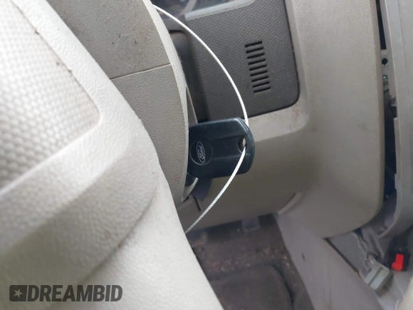 2008 Ford Escape Hybrid с VIN 1FMCU59HX8KE47325, выставлен на аукционе IAAI как лот 42520000 с пробегом 171 528 миль миль и . История ставок и продаж доступна на DreamBid. Изображение 11.