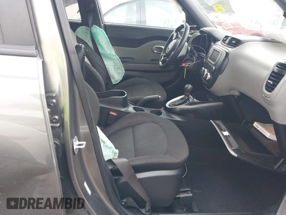 2018 Kia Soul with VIN KNDJN2A24J7586616, listed as a IAAI auction lot 41619258 with 84,547 mi miles. Bid and sale history available at carsss.com. Image 5.