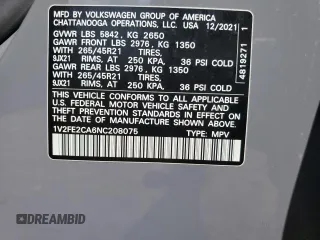 2022 Volkswagen Atlas SEL Premium R-Line z VIN 1V2FE2CA6NC208075, wystawiony jako Copart lot #61215525 z przebiegiem 56 441 mil mil oraz Szkoda całkowita • Salvage title. Historia ofert i sprzedaży dostępna na DreamBid. Obrazek 13.