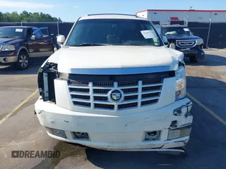 2007 Cadillac Escalade z VIN 1GYEC63817R312426, wystawiony jako IAAI lot #42332110 z przebiegiem 267 506 mil mil oraz . Historia ofert i sprzedaży dostępna na DreamBid. Obrazek 13.