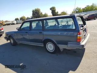 1993 Volvo 240 z VIN YV1AW8311P1955233, wystawiony jako Copart lot #76514004 z przebiegiem 216 723 mil mil oraz Szkody całkowita. Historia ofert i sprzedaży dostępna na DreamBid. Obrazek 2.