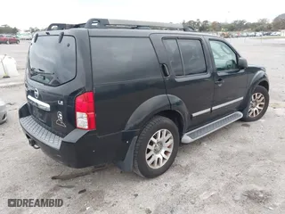 2011 Nissan Pathfinder SV with VIN 5N1AR1NN2BC623525, listed as a IAAI auction lot 41283400 with 189,318 mi miles. Bid and sale history available at carsss.com. Image 4.